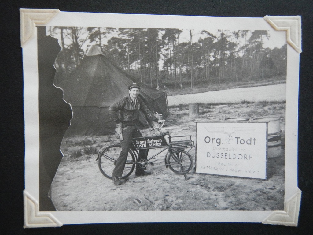 Franz Huisgen Firmenrad bei einer Auslieferung nach Düsseldorf um 1950