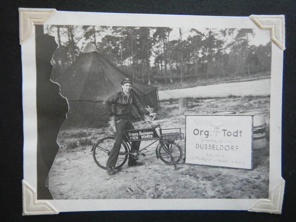 Franz Huisgen Firmenrad bei einer Auslieferung nach Düsseldorf um 1950