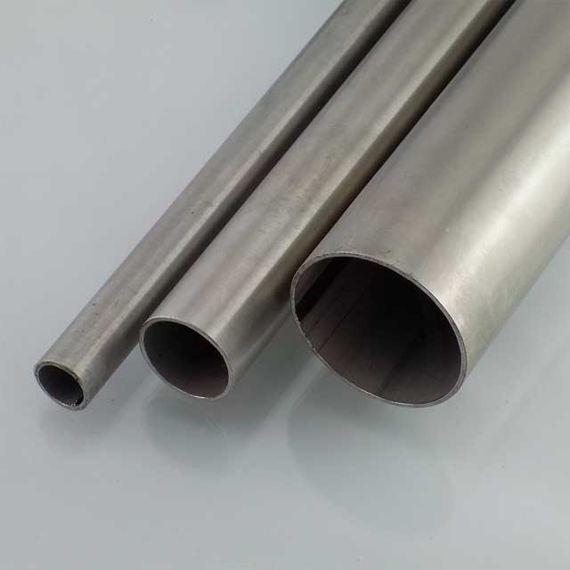 Stainless steel round tube in the Franz Huisgen warehouse