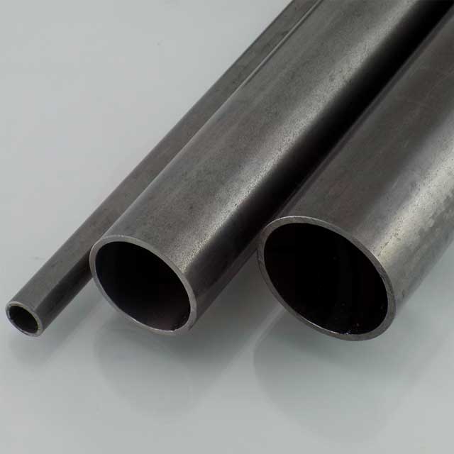 Uncoated threaded tube in the Franz Huisgen warehouse