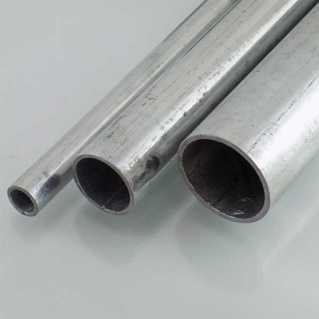 Galvanized threaded tube in the Franz Huisgen warehouse